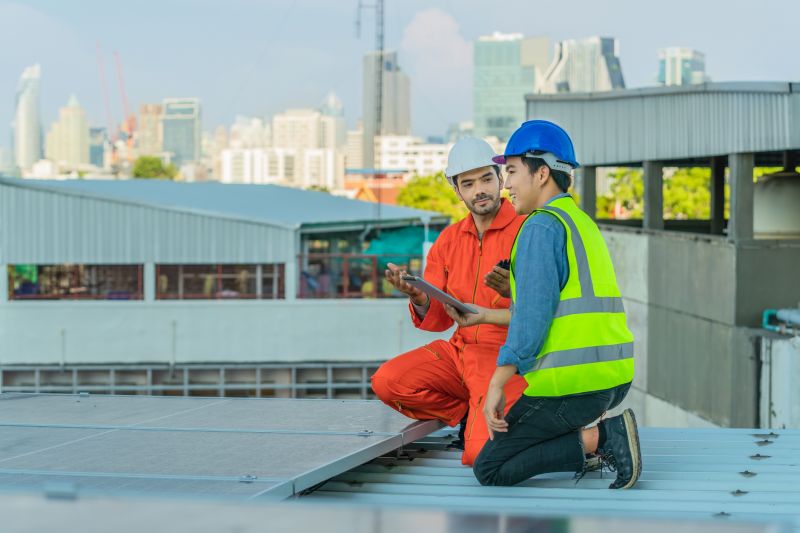Best Roofing Contractors Contractors in Berkley, MI
